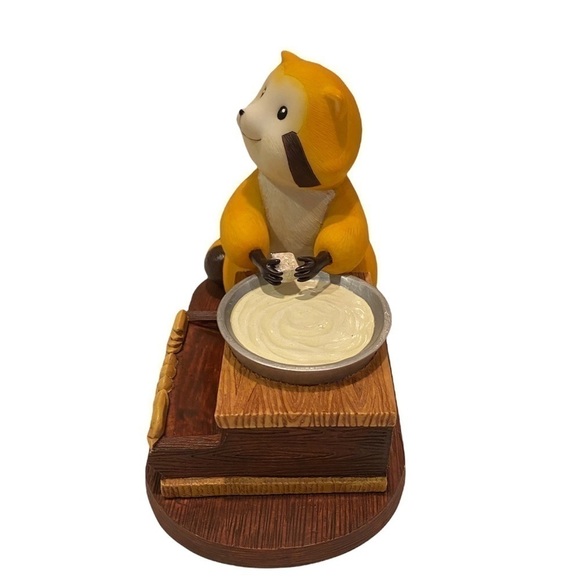 Vintage Rascal the Raccoon Figurine Dreamworld Creative 2005. Numbered: 0440 - Picture 2 of 7